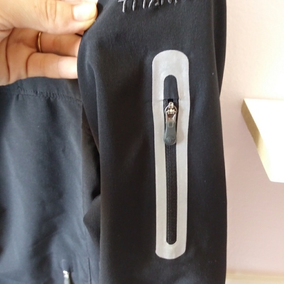 Columbia Titanium Black Jacket - Picture 6 of 8